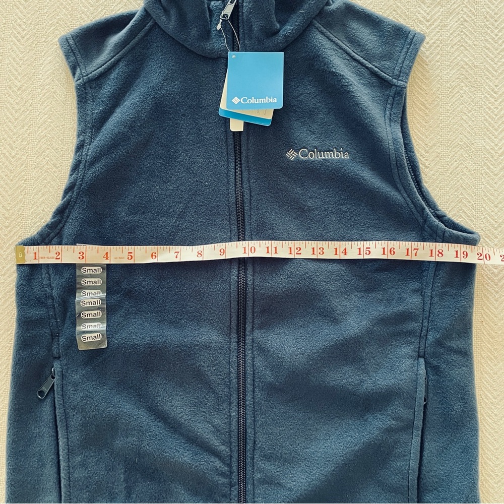 Columbia Men’s Fleece Vest - Small - Cozy Layering Essential!  Gorgeous NWT❄️ - Picture 3 of 12